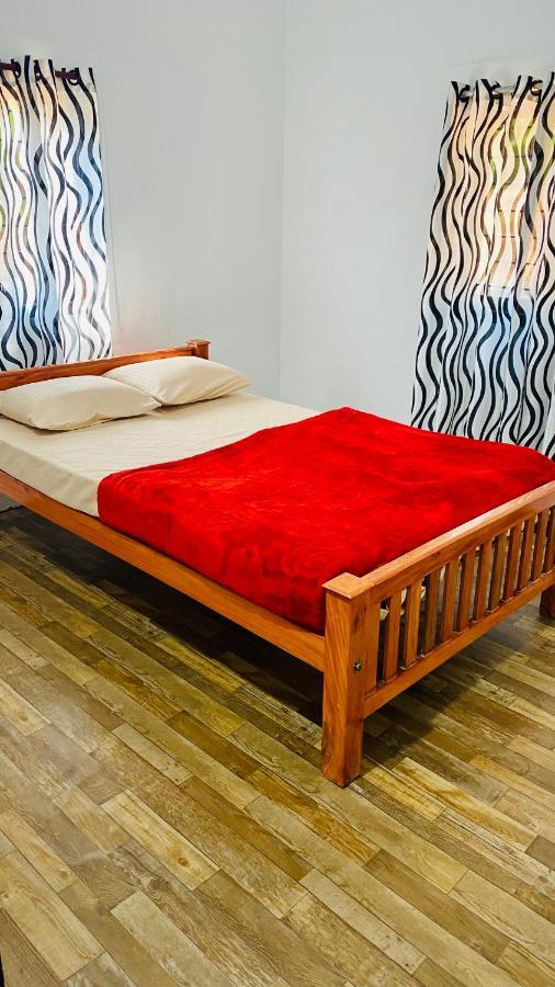 Misty Moon Home Stay อีดุกกี ภายนอก รูปภาพ